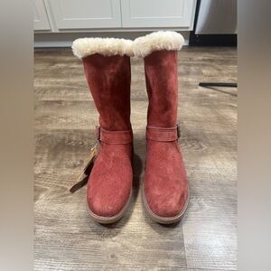 Lamo Women's faux sheepskin Maroon boots Size 10 Medium